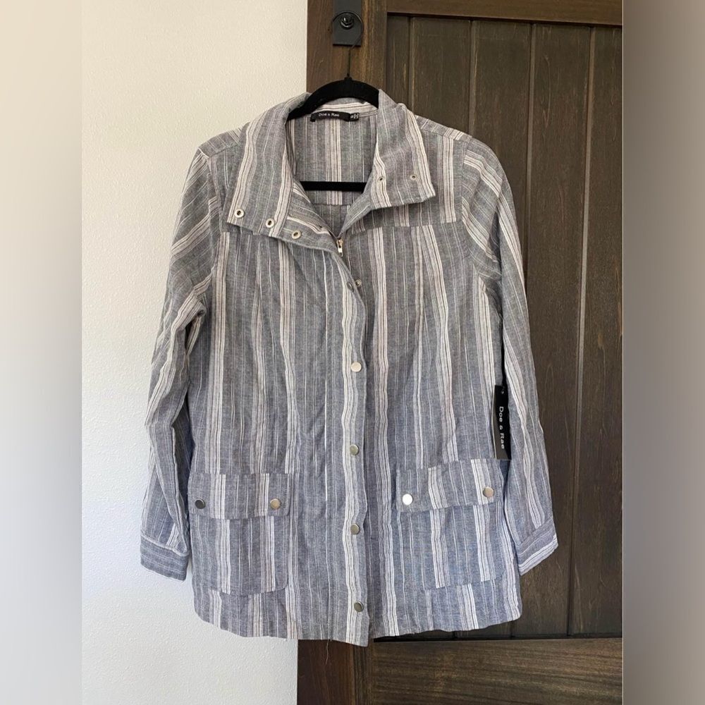 NEW WITH TAGS WOMENS OVERSIZED JACKET SIZE SMALL